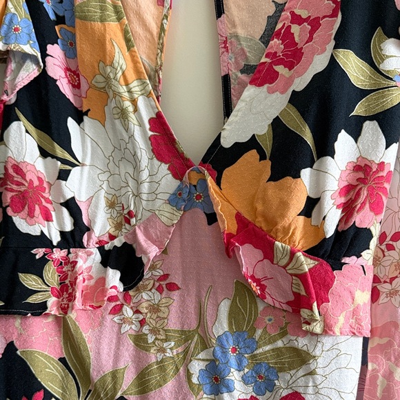 Floral Two-Piece Set with Top and Skirt - Picture 5 of 8